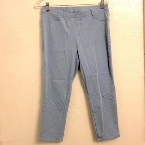 Womens Light Wash Cropped Jeggings